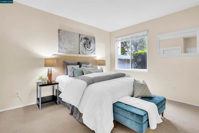 221 Bayside Ct, Richmond, CA 94804