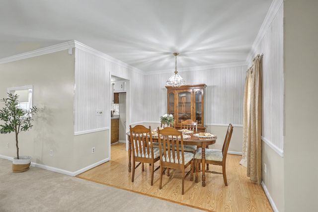 8465 Yorkshire Lane, North Charleston, SC 29406