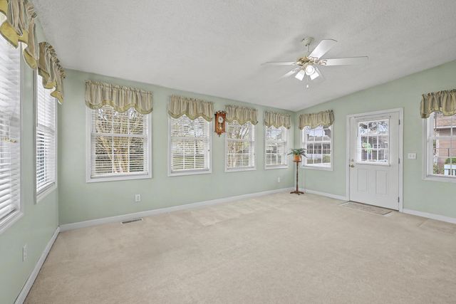 8465 Yorkshire Lane, North Charleston, SC 29406