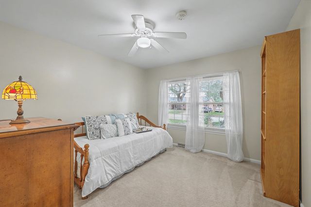 8465 Yorkshire Lane, North Charleston, SC 29406