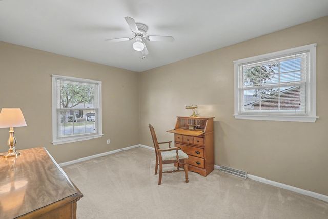 8465 Yorkshire Lane, North Charleston, SC 29406