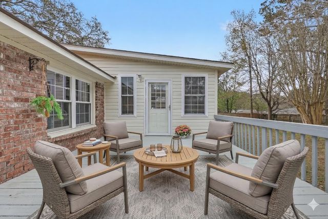 8465 Yorkshire Lane, North Charleston, SC 29406