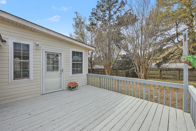 8465 Yorkshire Lane, North Charleston, SC 29406