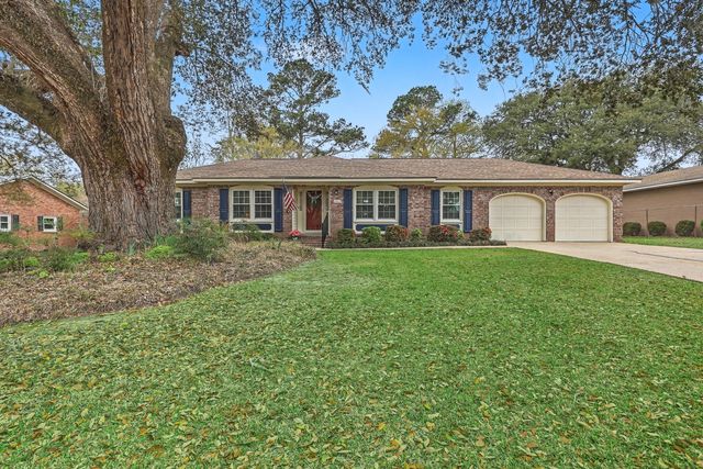8465 Yorkshire Lane, North Charleston, SC 29406