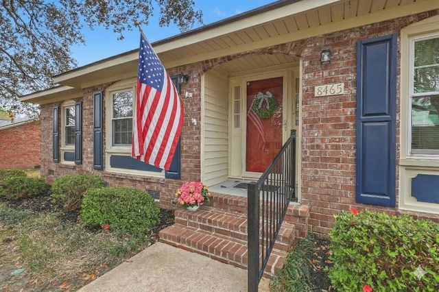 8465 Yorkshire Lane, North Charleston, SC 29406