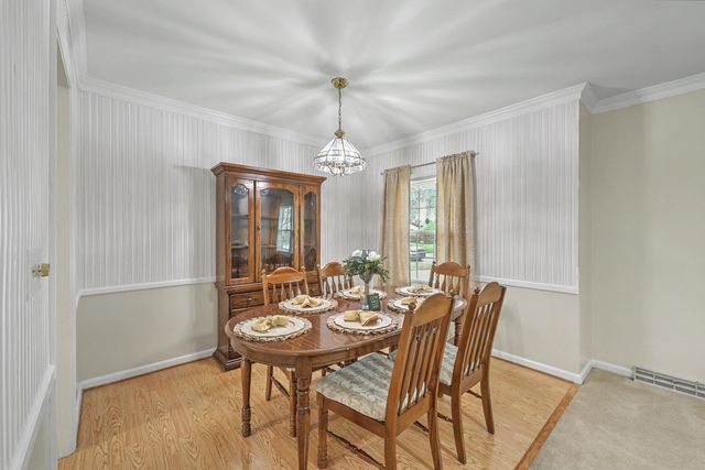 8465 Yorkshire Lane, North Charleston, SC 29406