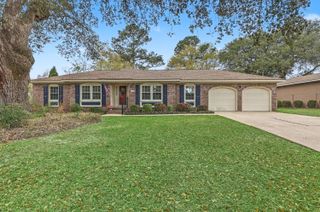 8465 Yorkshire Lane, North Charleston, SC 29406