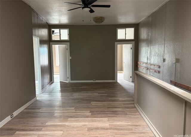 1178 N King Street, Honolulu, HI 96817