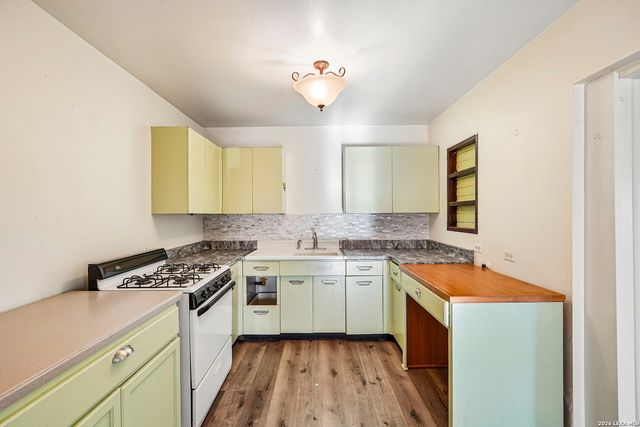 1206 W VILLARET BLVD, San Antonio, TX 78224