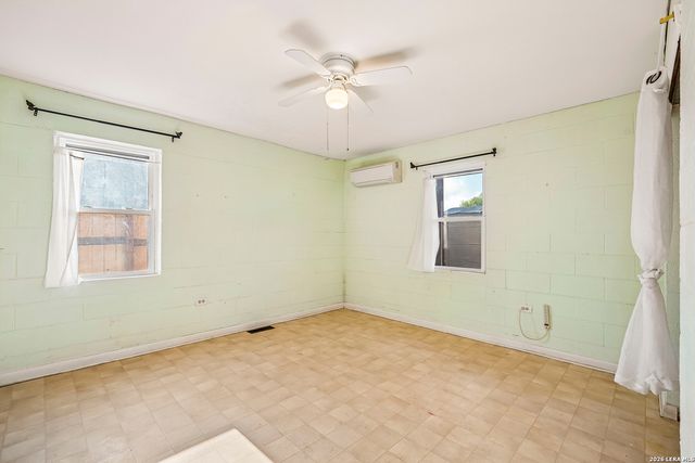 1206 W VILLARET BLVD, San Antonio, TX 78224