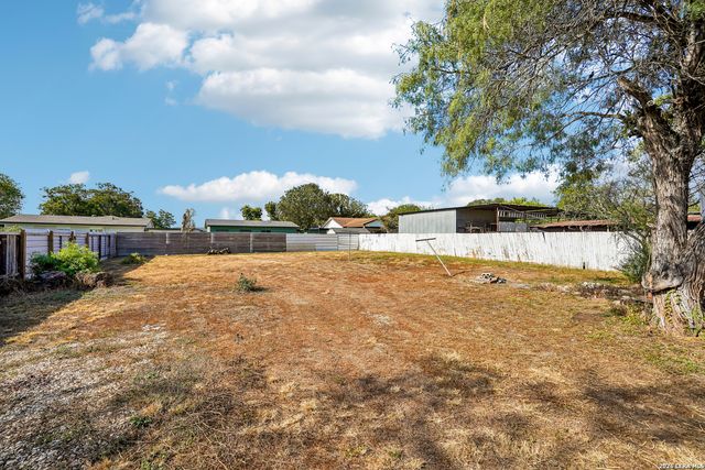 1206 W VILLARET BLVD, San Antonio, TX 78224