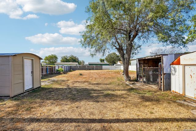 1206 W VILLARET BLVD, San Antonio, TX 78224