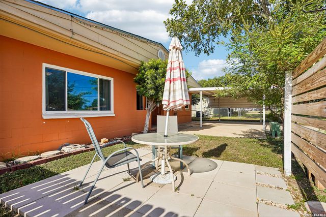 1206 W VILLARET BLVD, San Antonio, TX 78224