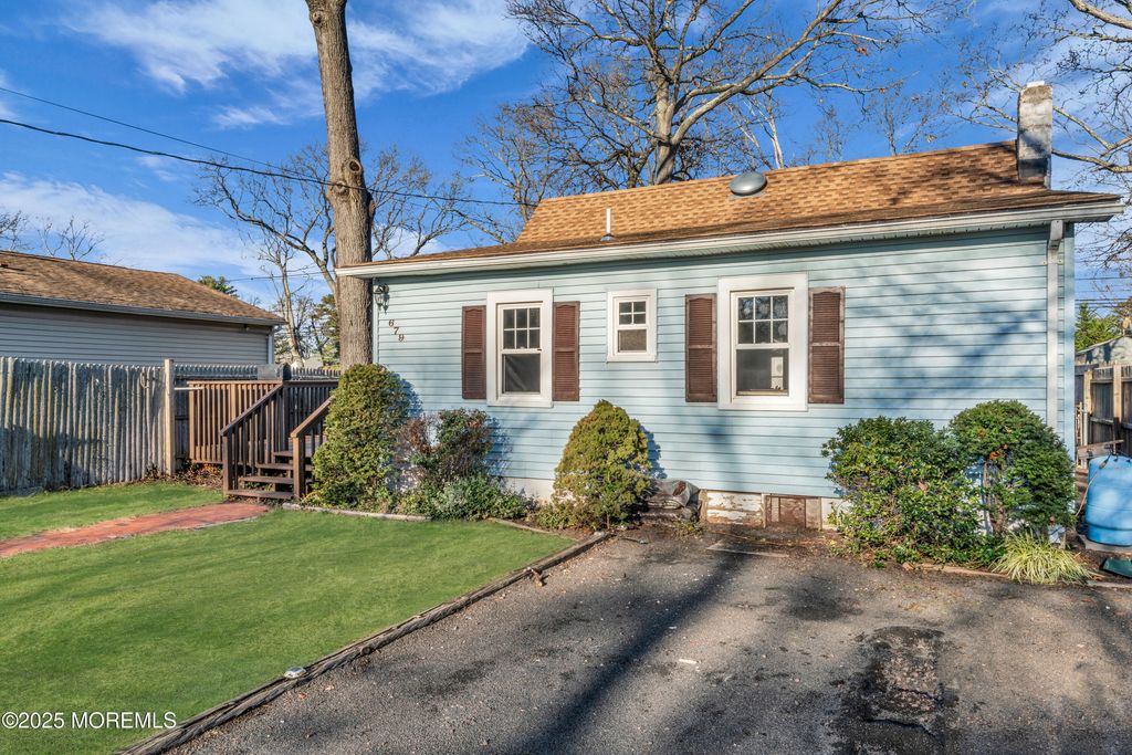 679 Mantoloking Road, Brick, NJ 08723
