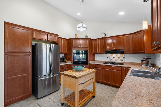 211 Windmill LANE, Walworth, WI 53184