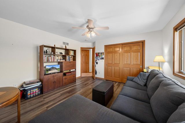 211 Windmill LANE, Walworth, WI 53184