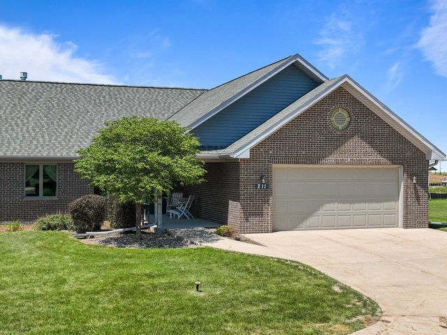 211 Windmill LANE, Walworth, WI 53184