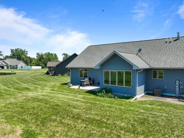 211 Windmill LANE, Walworth, WI 53184