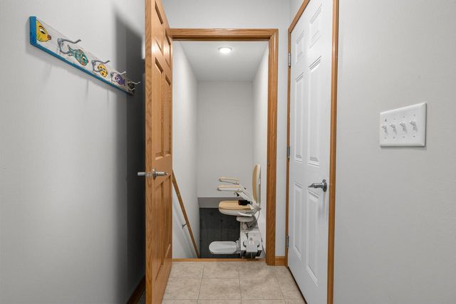 211 Windmill LANE, Walworth, WI 53184