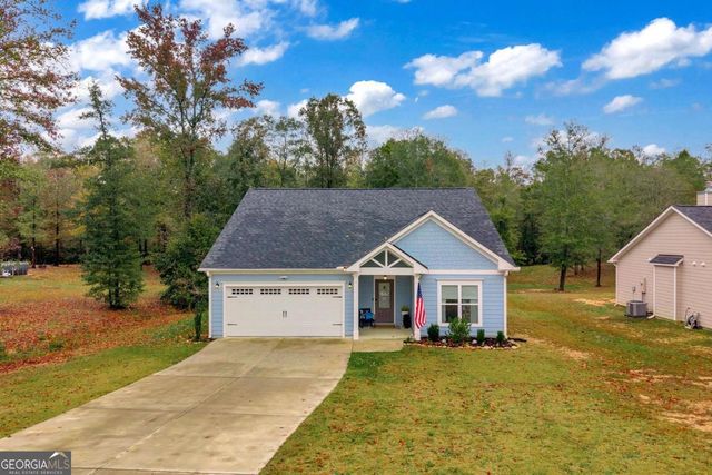 153 N Point Circle, Hartwell, GA 30643