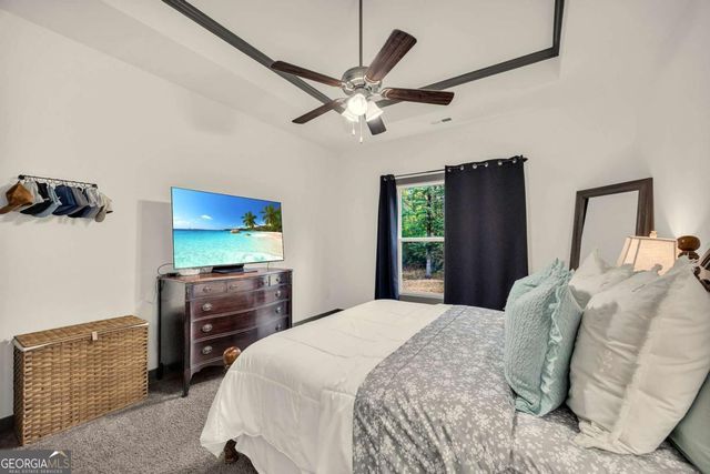 153 N Point Circle, Hartwell, GA 30643