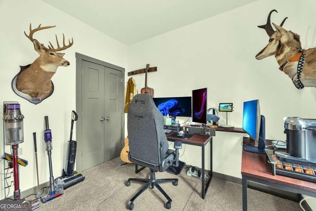 153 N Point Circle, Hartwell, GA 30643