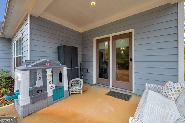 153 N Point Circle, Hartwell, GA 30643