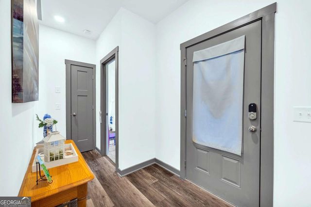 153 N Point Circle, Hartwell, GA 30643