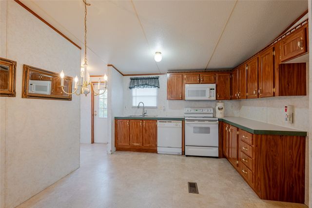 3233 Deer Path Lane, Weatherford, TX 76085