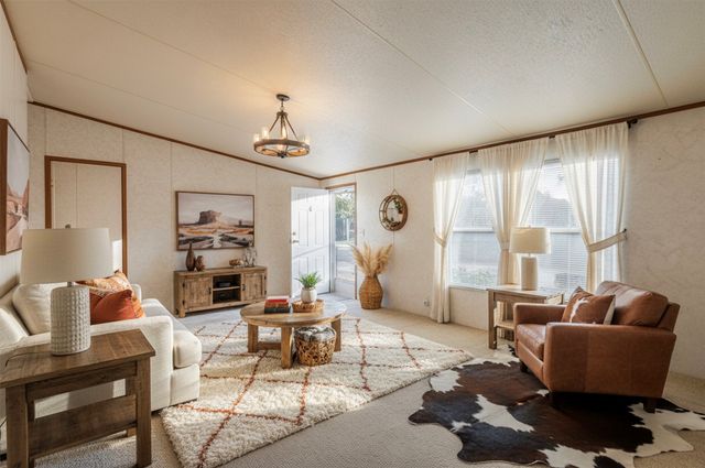 3233 Deer Path Lane, Weatherford, TX 76085