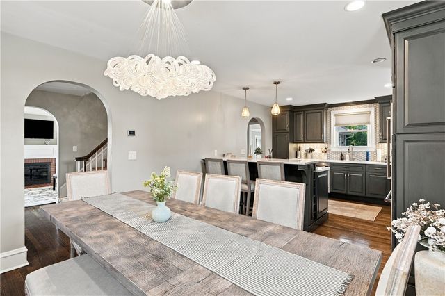 698 High Street, Cumberland, RI 02864