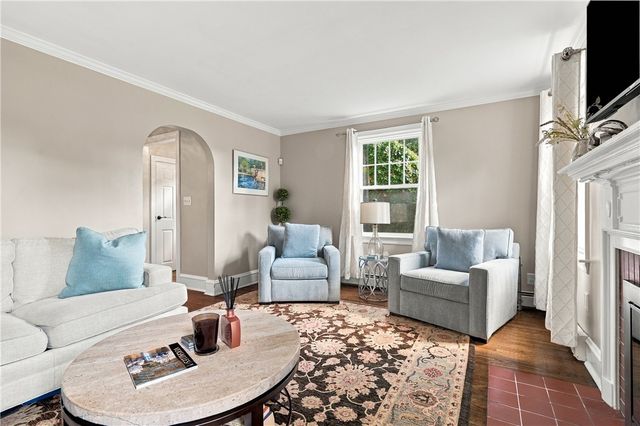 698 High Street, Cumberland, RI 02864