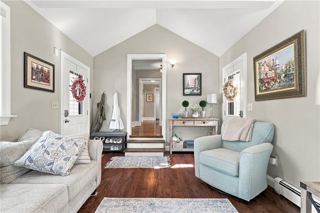 698 High Street, Cumberland, RI 02864