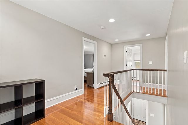698 High Street, Cumberland, RI 02864