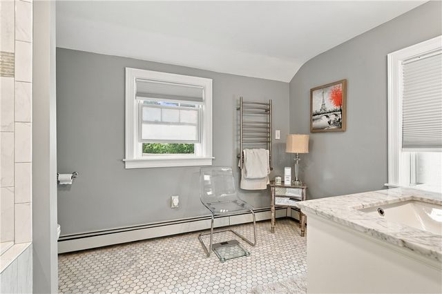 698 High Street, Cumberland, RI 02864