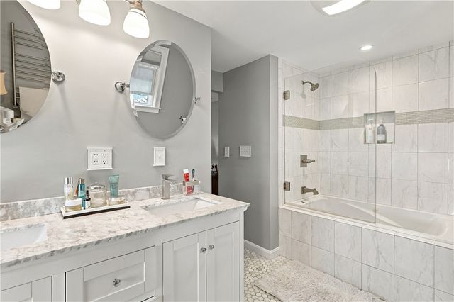 698 High Street, Cumberland, RI 02864