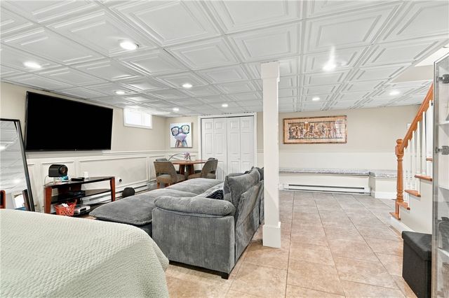 698 High Street, Cumberland, RI 02864