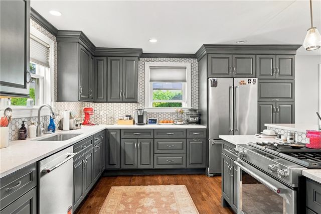 698 High Street, Cumberland, RI 02864