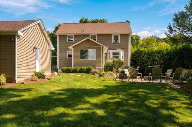 698 High Street, Cumberland, RI 02864