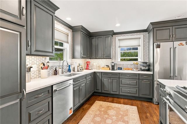 698 High Street, Cumberland, RI 02864