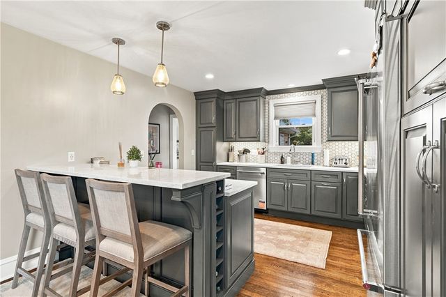 698 High Street, Cumberland, RI 02864