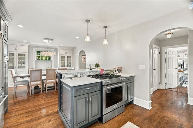 698 High Street, Cumberland, RI 02864