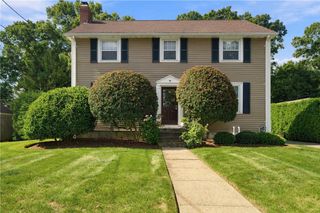 698 High Street, Cumberland, RI 02864
