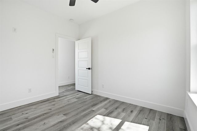 116 S 3rd Street, La Porte, TX 77571