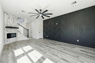 116 S 3rd Street, La Porte, TX 77571