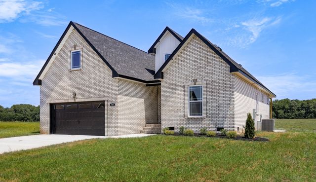 161 Aspen Pine Dr, Clarksville, TN 37043