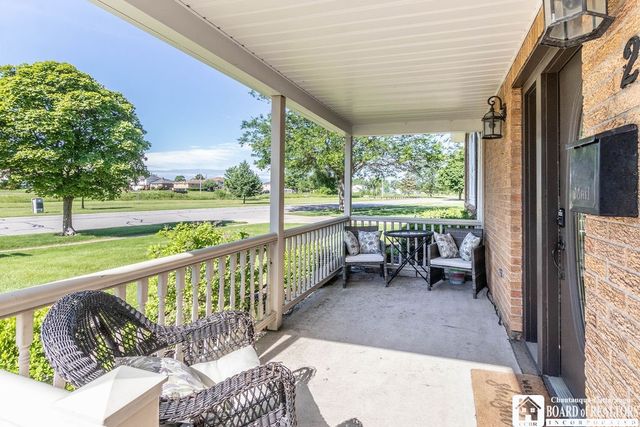 212 North Creek Drive, Cheektowaga, NY 14225