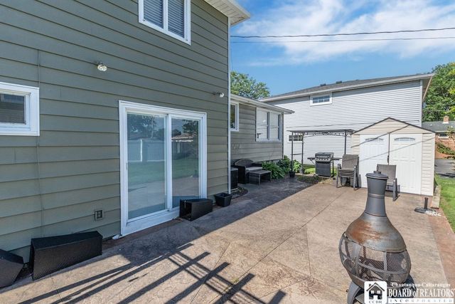 212 North Creek Drive, Cheektowaga, NY 14225