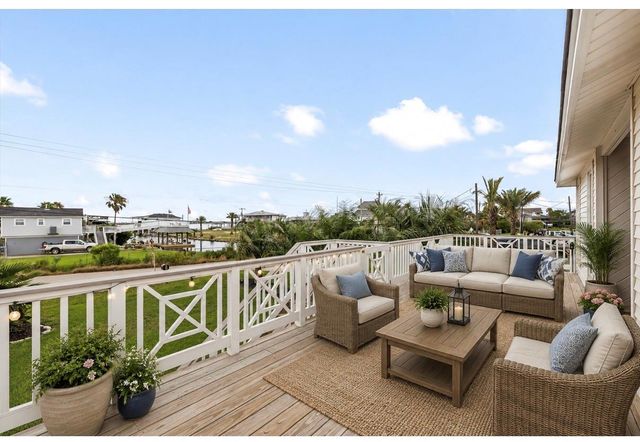 8902 Teichman Road, Galveston, TX 77554