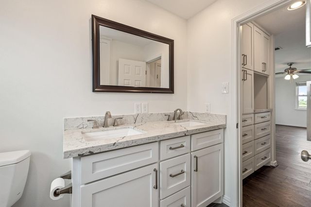 8902 Teichman Road, Galveston, TX 77554